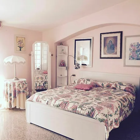 Charming In Apartment Peschici